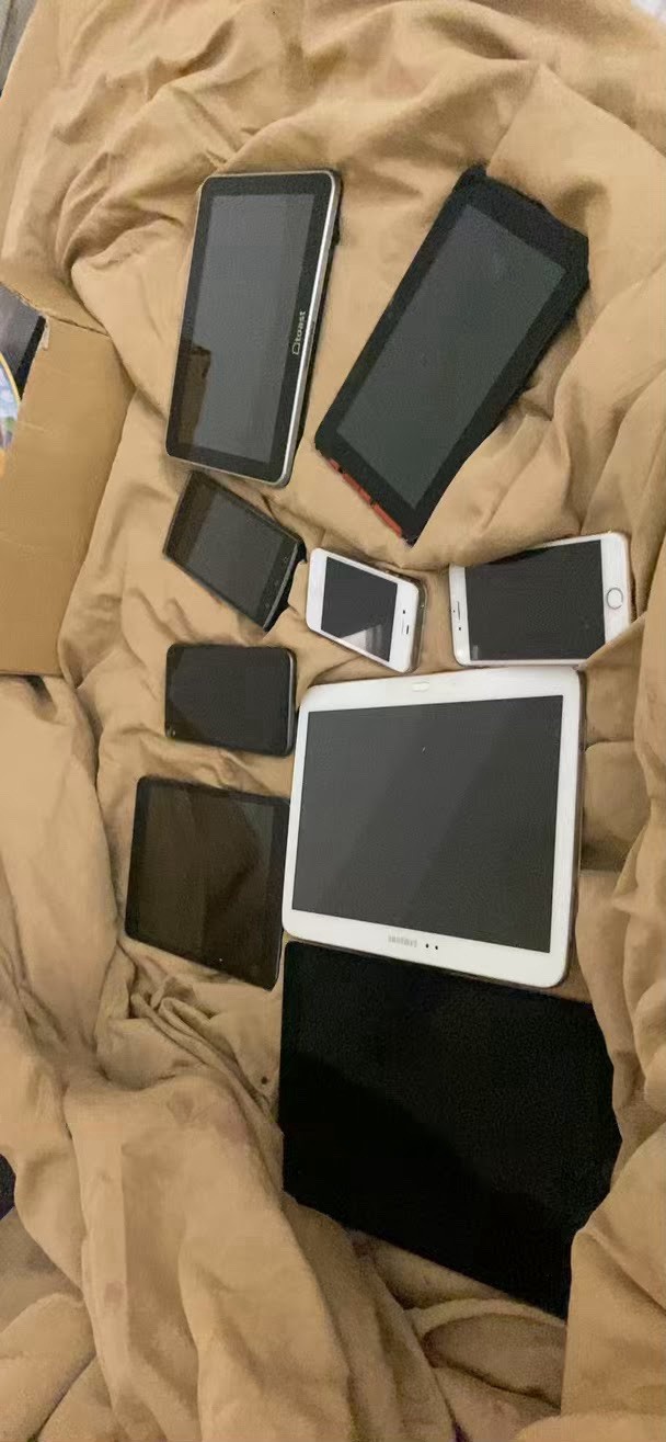 Electronics Lot Broken For Parts Repair Apple iPad Samsung iPhone Toast POS