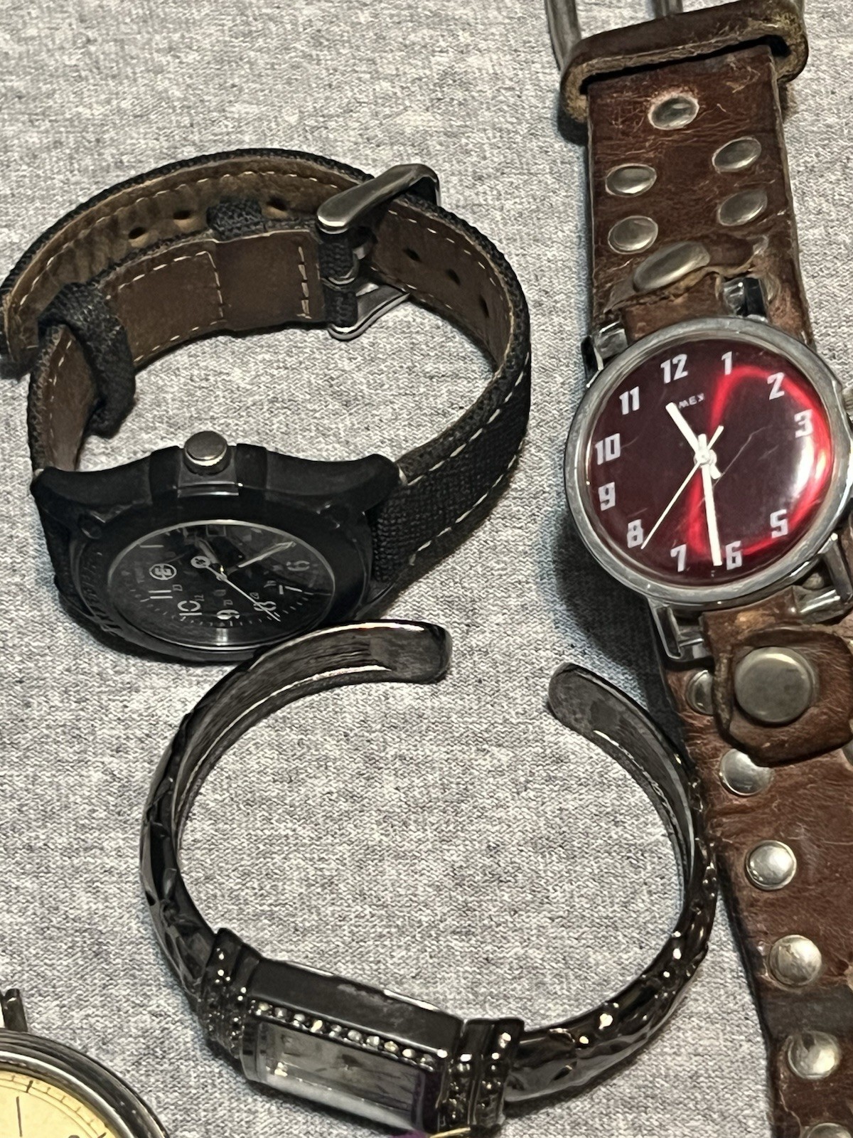 38 Mixed Watch Lot – Sold As‑Is, Untested, For Parts or Repair Vintage-modern
