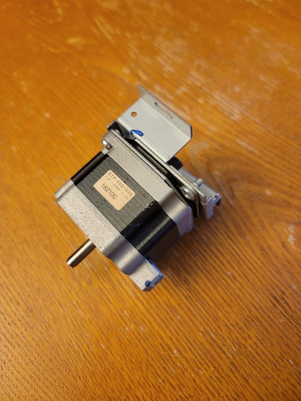 1.8° Degree 1.3 Ohm Stepper Motor STP-59D1030-01 Seller Refurbished Excellent