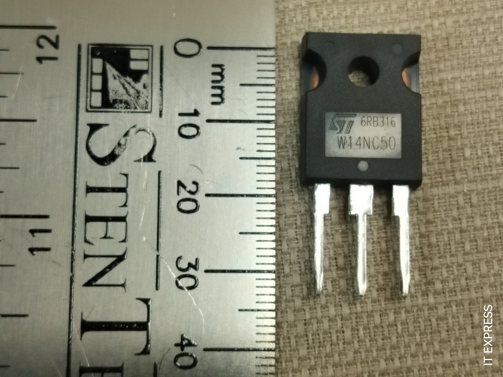 1x – ST MICRO MOSFET N-CHANNEL 500V TO-247 Powermesh 14A
