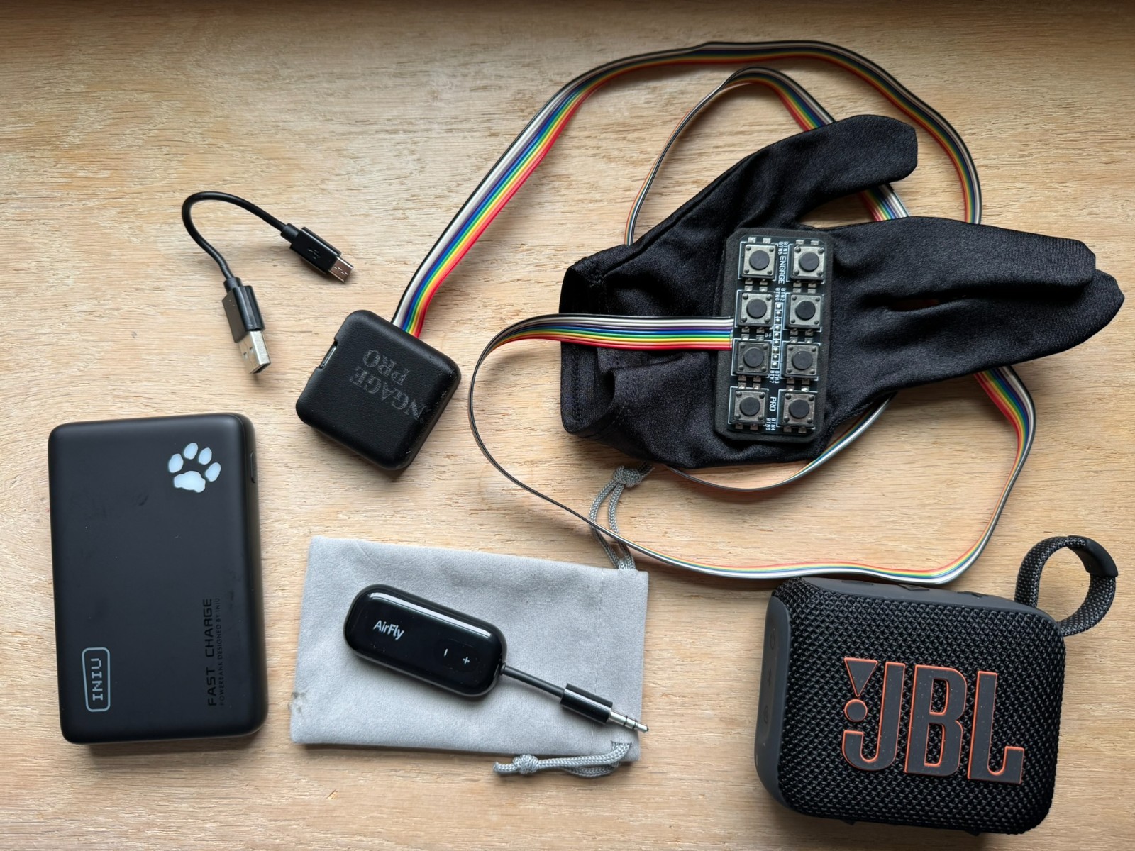 Engage Pro 8 Button Sound Glove BoBF Left Hand + JBL Go 4 & AirFly Bluetooth