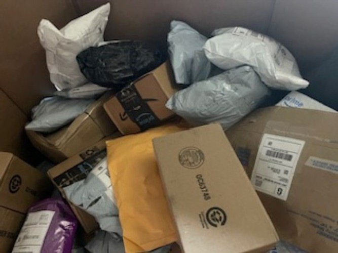 Mystery Box: Overstock, Returned Mail, Unclaimed 10 pieces per mystery box