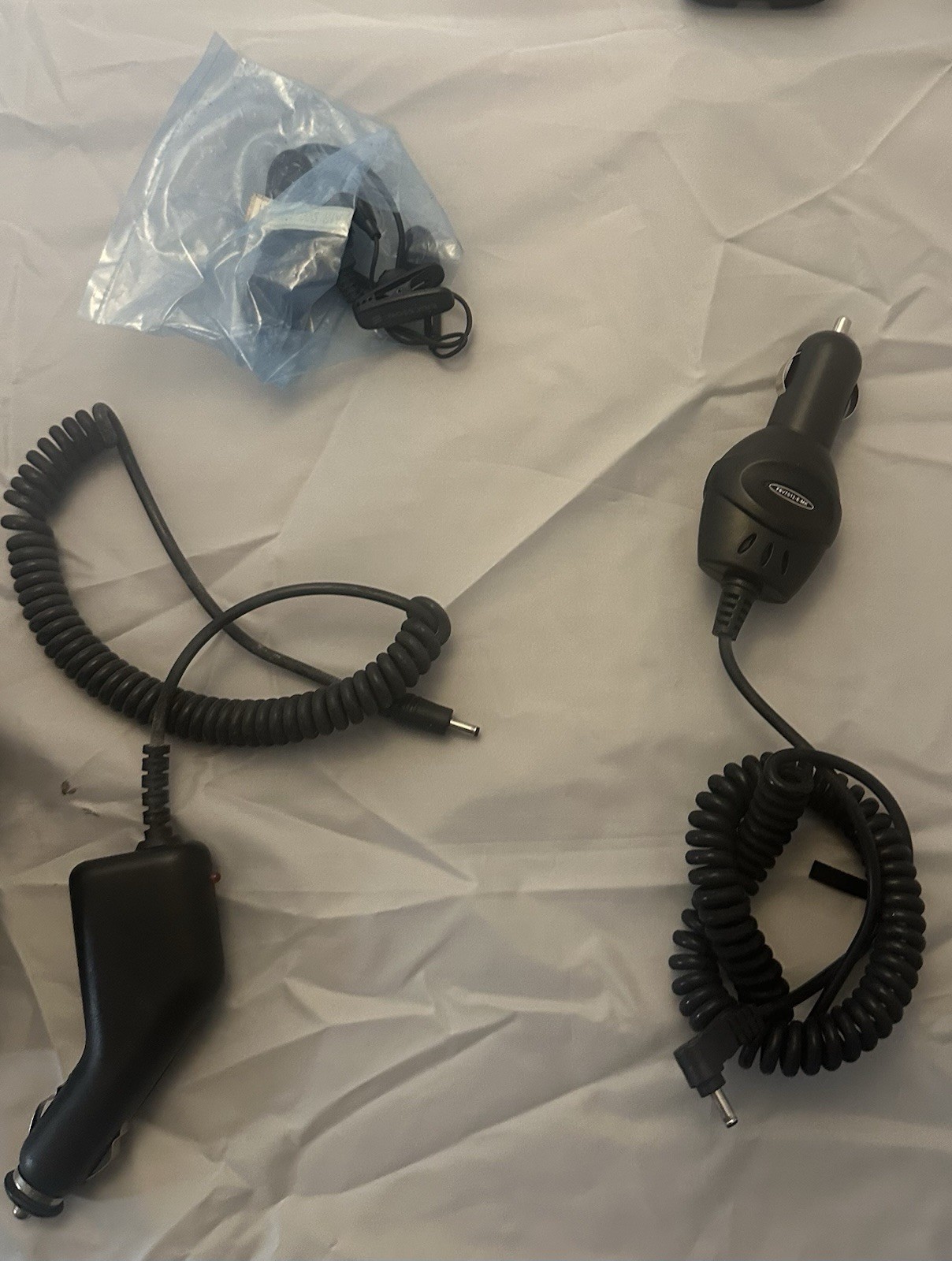 Vintage Phone Lot (Nokia, Etc.) & Accessories FOR PARTS ONLY B7
