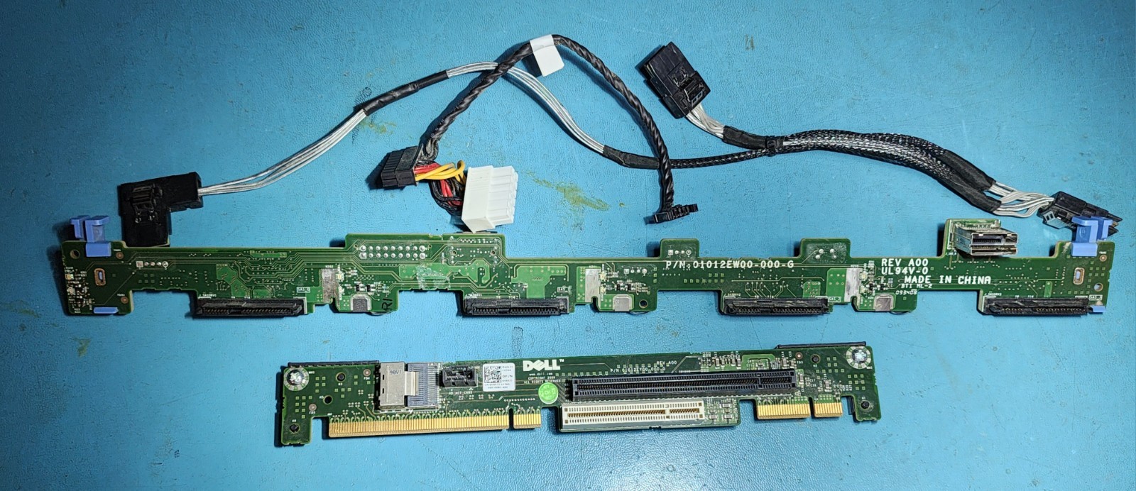 Dell 4 Bay SATA Board & PCIE Expansion Riser Board With Cables PowerEdge R410