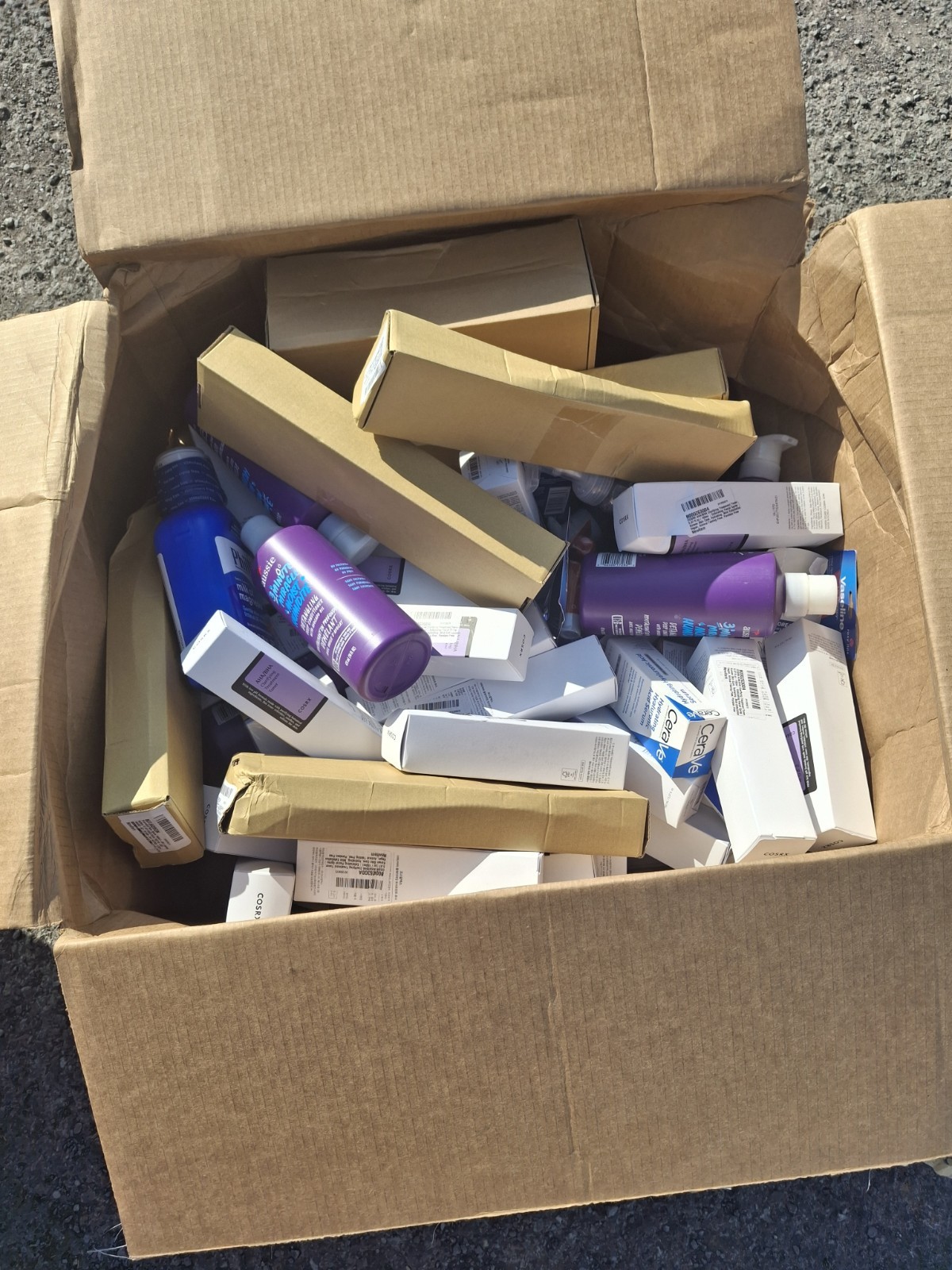 Mystery Box – Unclaimed Mail, Overstock, Random Items, Surprise Gifts Inside!