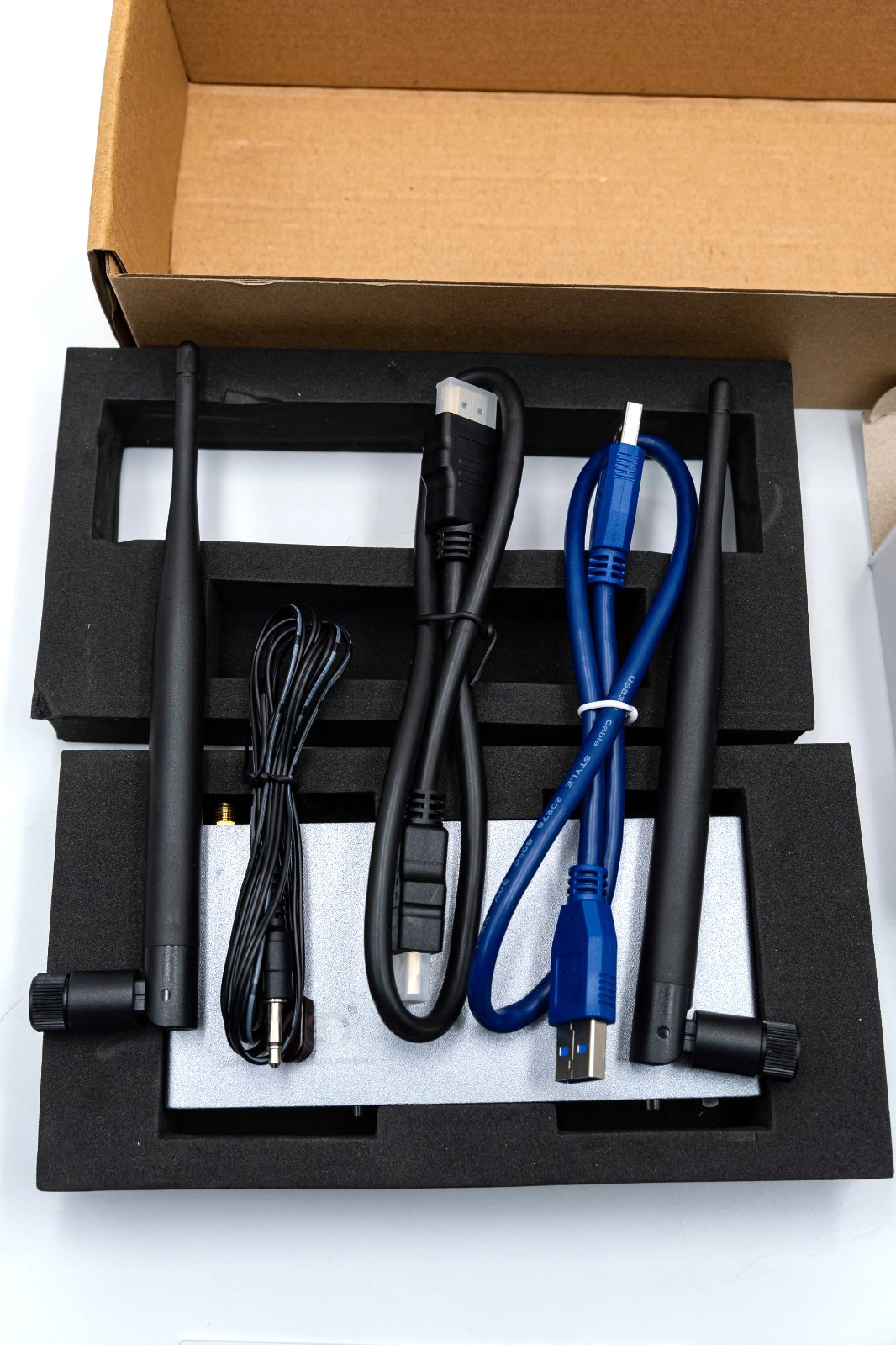 AIMIBO A8-TX Wireless HDMI Transmiter Expandable up to 9 Devices OPEN BOX