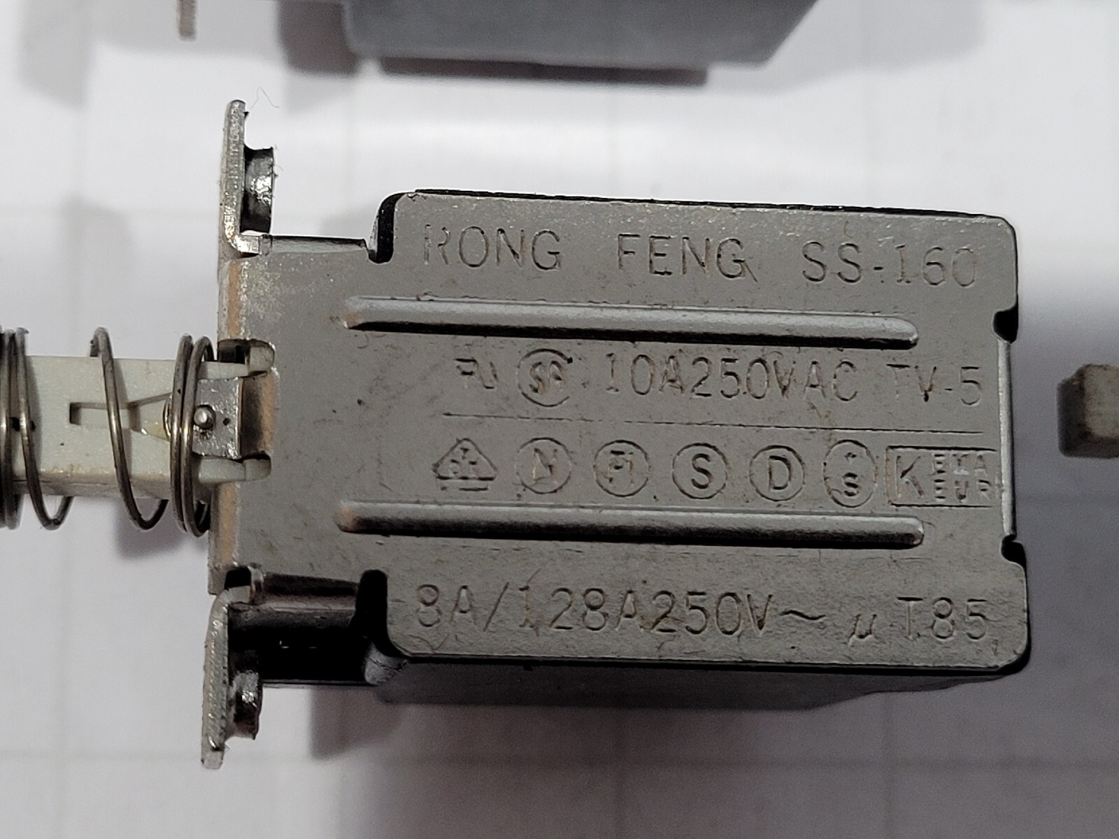 4pc RONG FENG SS-160 Self-locking button power switch TV-5