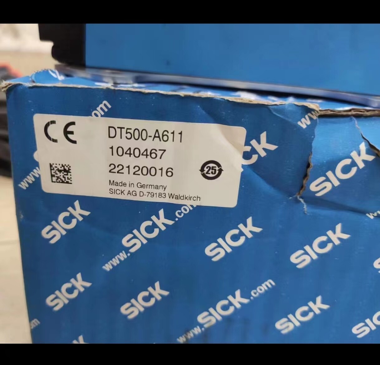 DT500-A611 1040467 SICK Laser ranging sensor brand new IN BOX