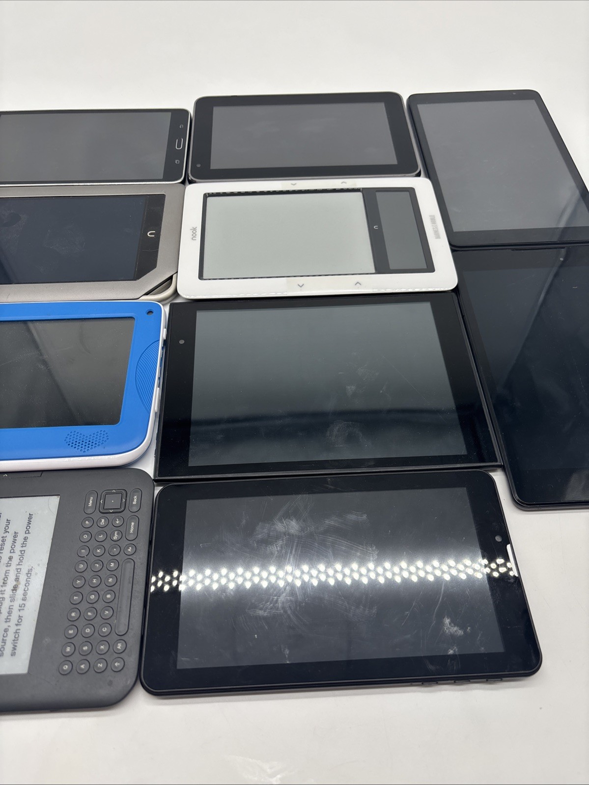 LOT OF 10 TABLETS FOR PARTS UNTESTED SOLD AS IS