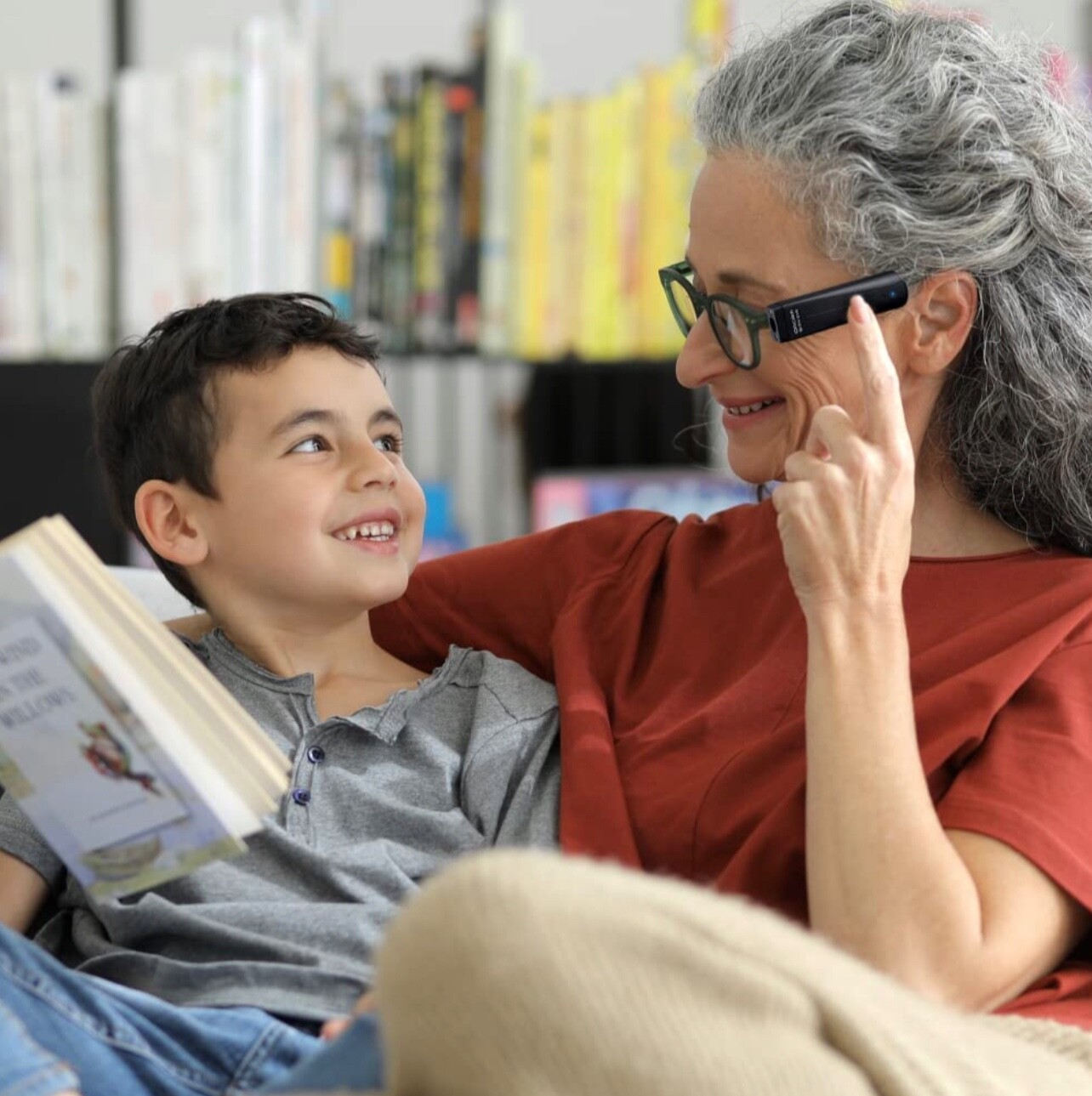 electronics submit device for Visually impaired are low vision