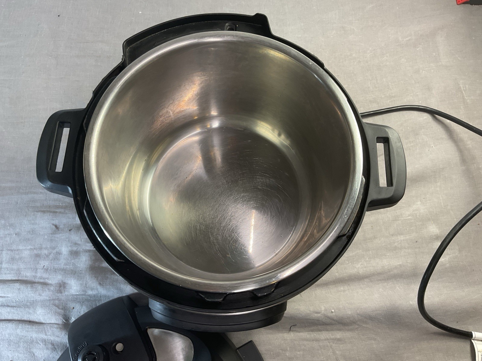 Instant Pot 6qt Duo 60 v4 Pressure Cooker 7-in-1-Silver