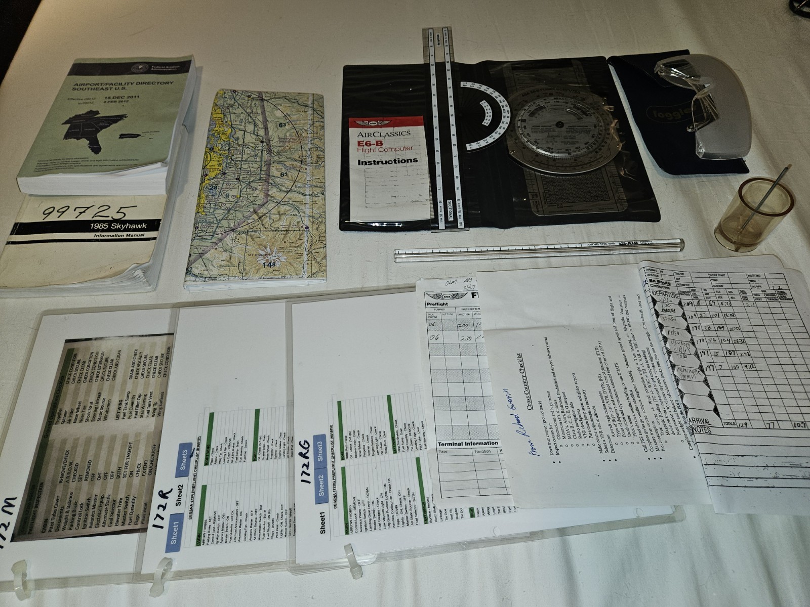 Pilots: Sporty’s SP-400 Nav/Com, David Clark Headset, Flight Bag