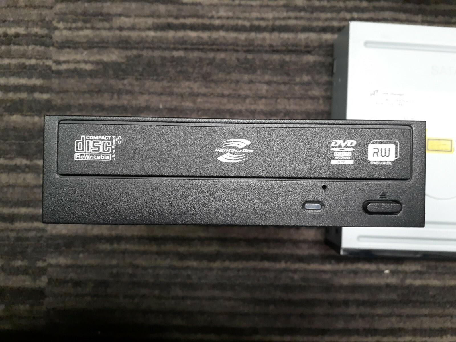 (2) HL SUPER MULTI DVD REWRITER DRIVE SATA GSA-H60L 5188-7537
