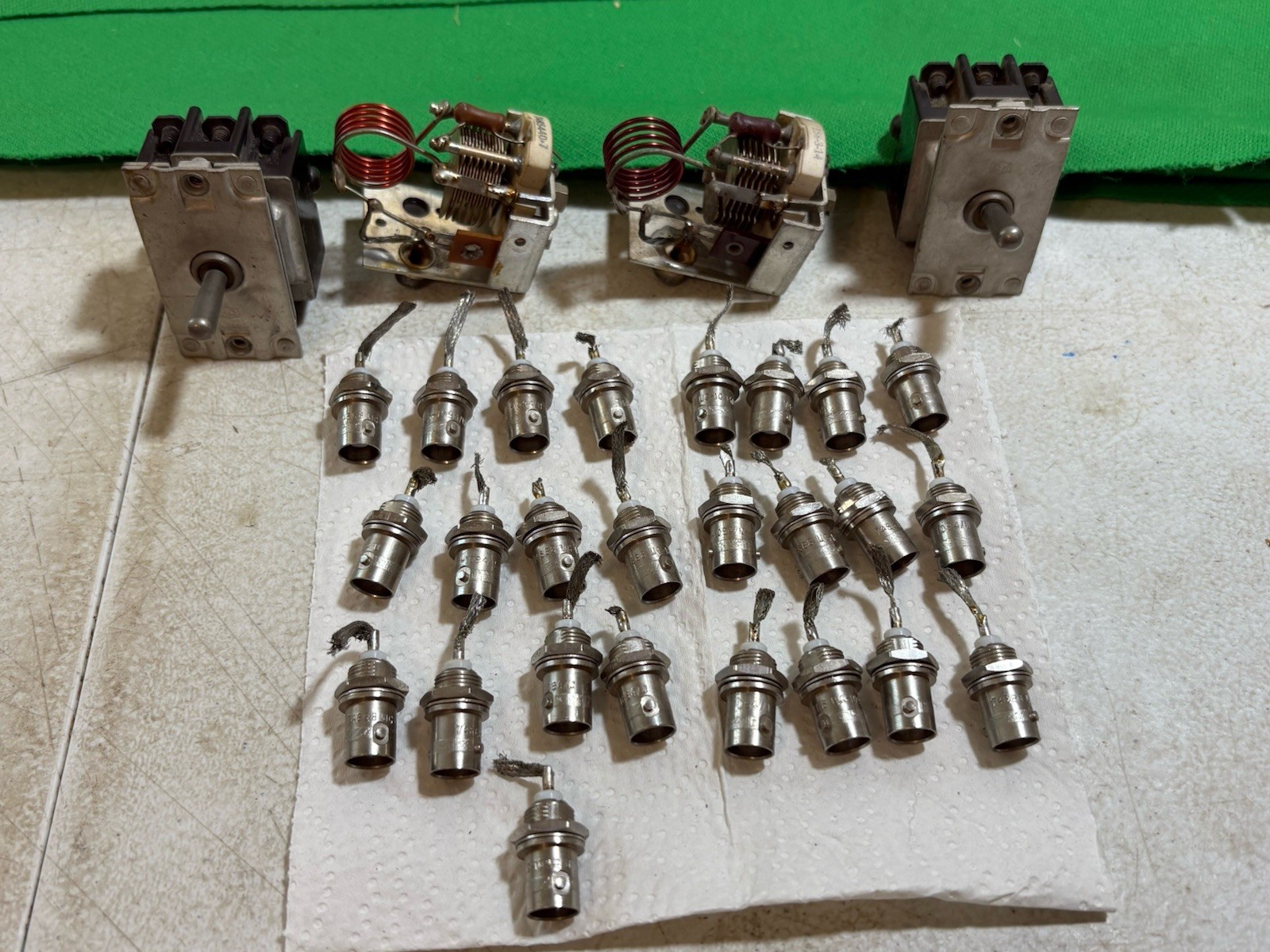 Mixed Lot Pre Owned/Used Electronic Components