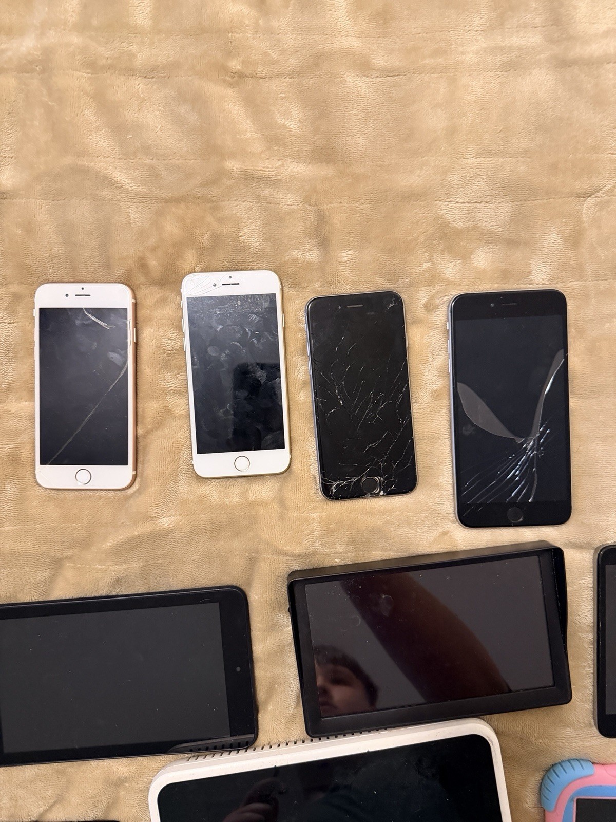 Lot Of 25x Phones and Tablets (Apple, Samsung, Amazon, etc.) 🔥🔥