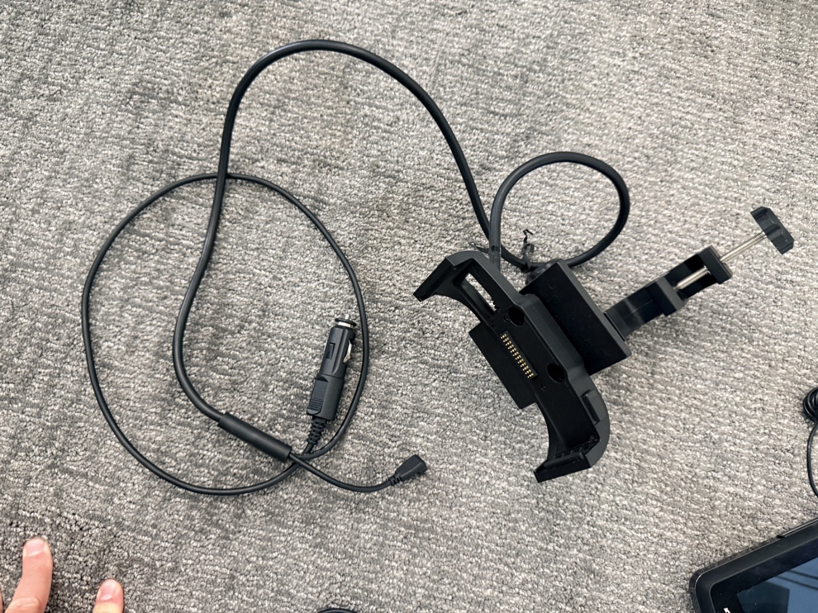 Garmin Aera 796 w GPS antenna, yoke mount, and extra mount cables