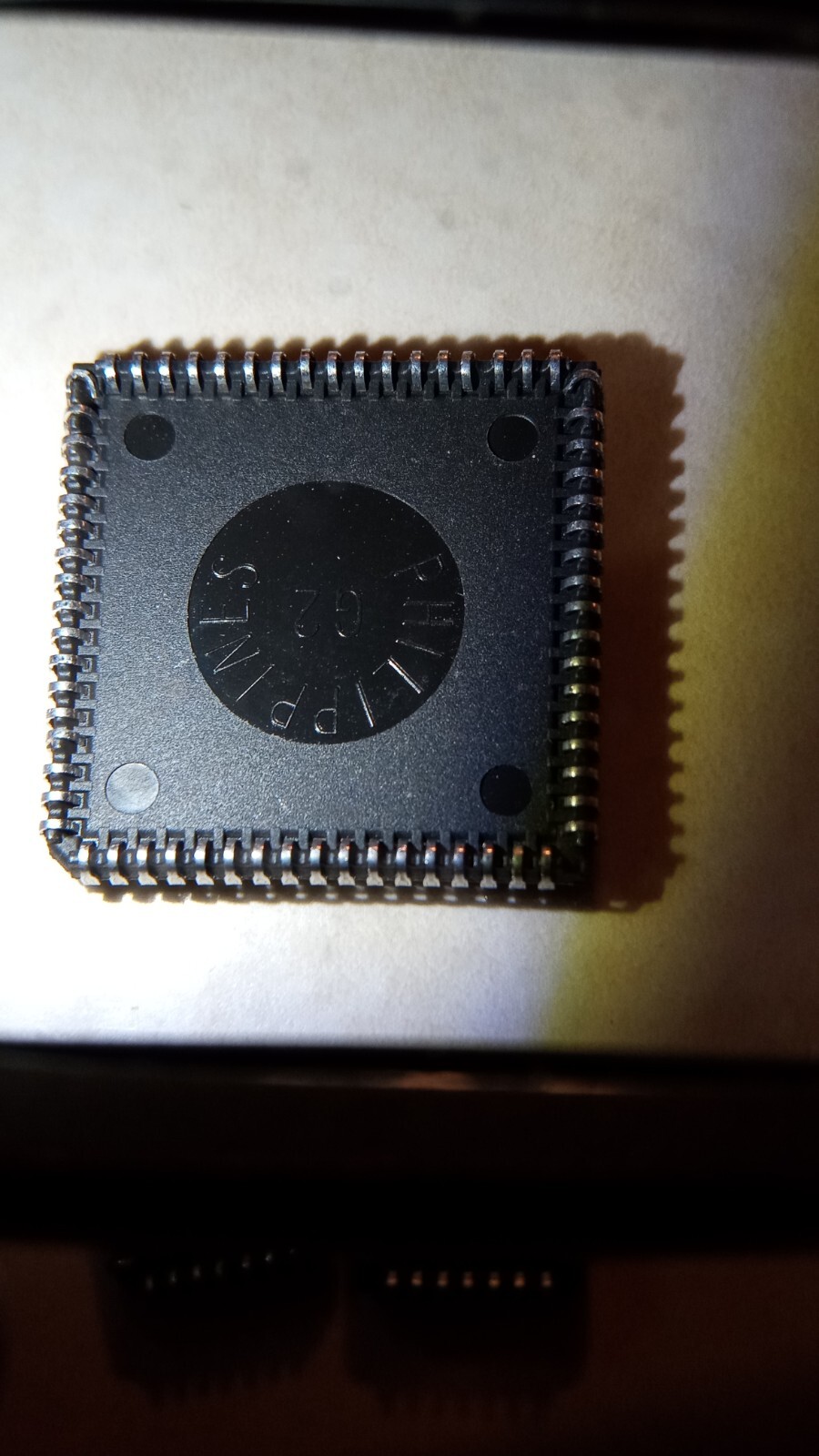 Miscellaneous Electronics Chips Lot of 6. Not sure what they are