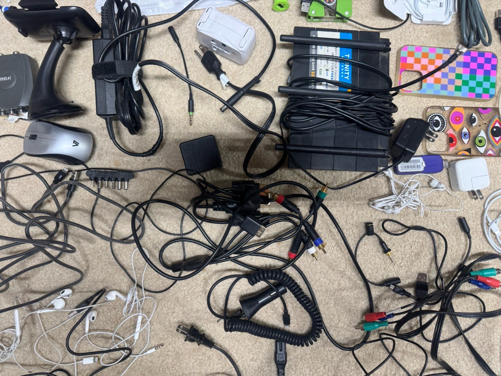Mixed Lot – Earphones, Charging Cables, Wall Adapters, Cord, Power Cords, Plugs