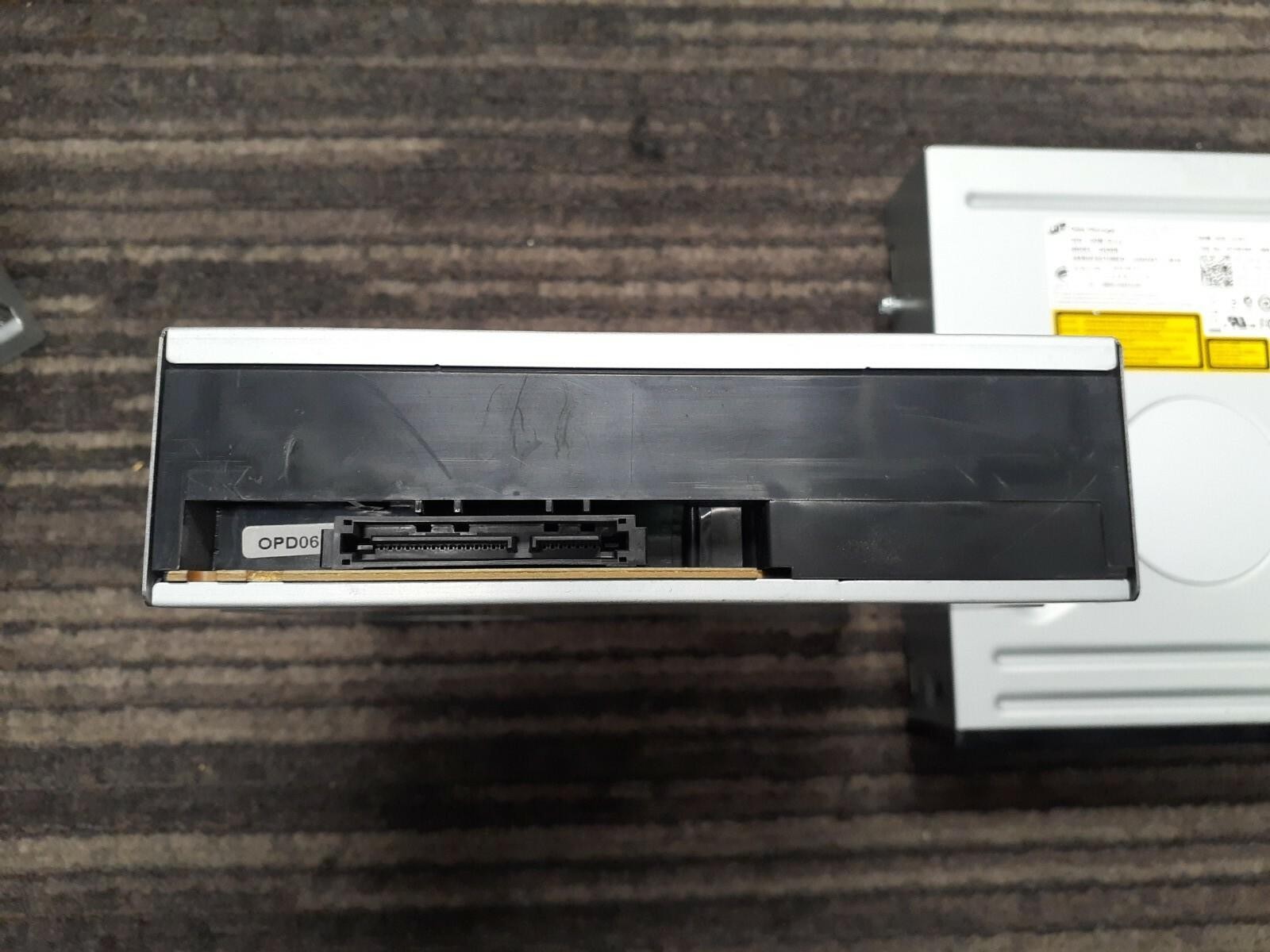 (2) H-L Data Storage DVD-ROM Drive DH30N ROM Ver A101 07GPH0