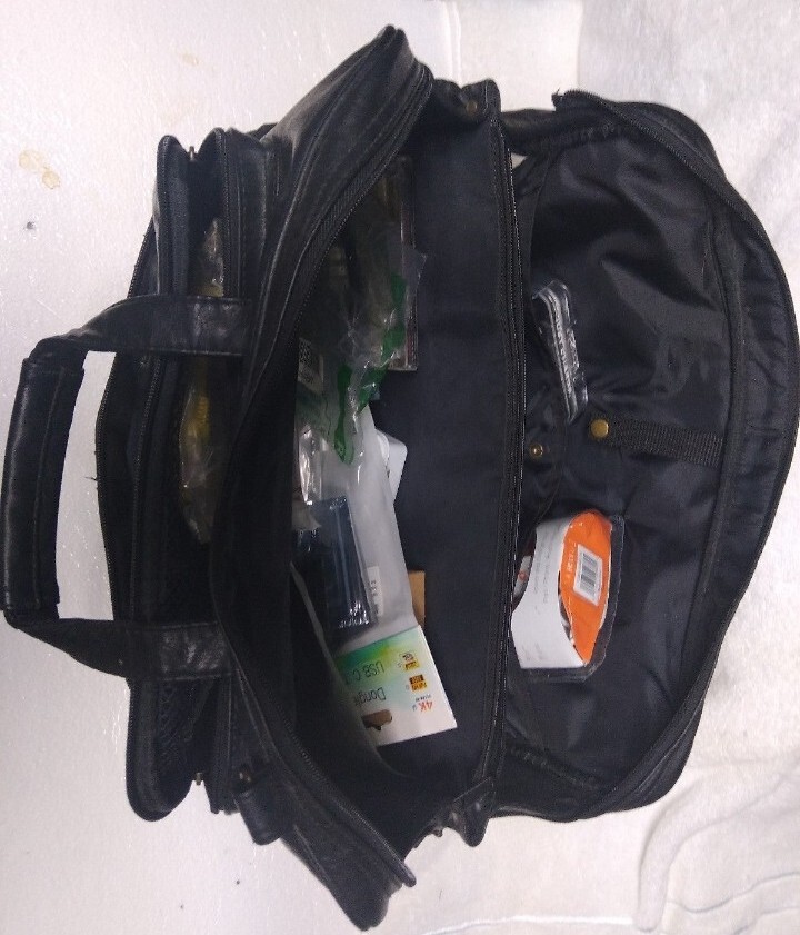 Computer bag of 34 Misc Electronics Reseller Lot. READ DESCRIPTION for manifest