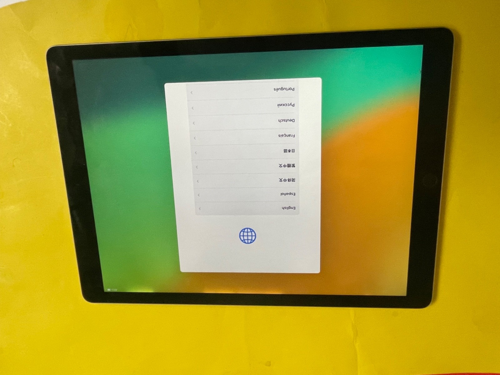 Apple iPad Pro 12.9” 64GB WiFi (2nd Gen) For Parts – Powers On & Charges