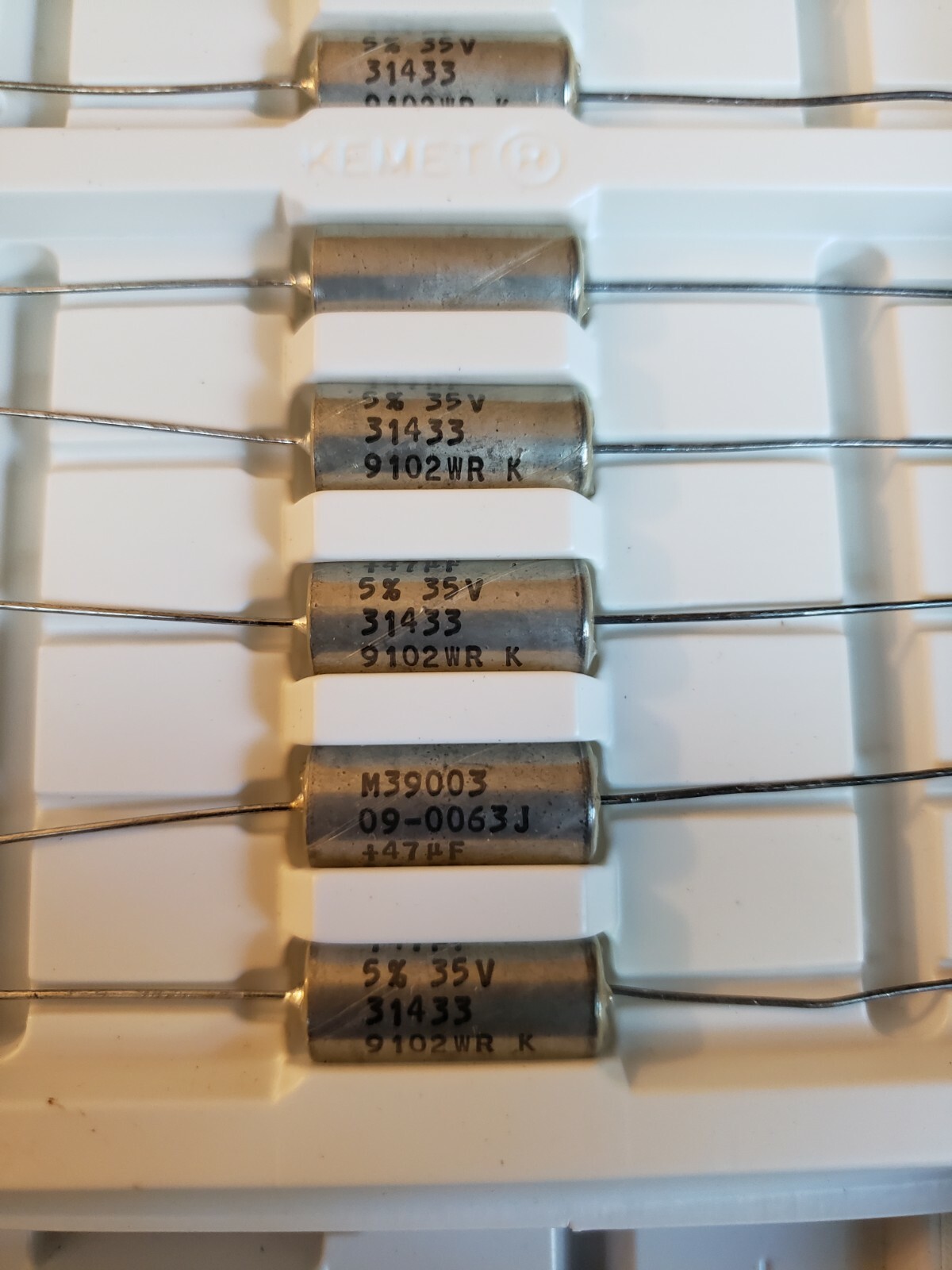 CD4047BF, AAA2801J-08, CD4538BCN, MC14001B, CD4040BF, CAPACITOR M39003/09, more