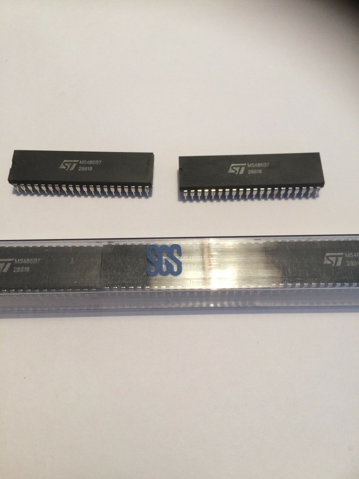 8 pcs ST M5486B7 LED Display Driver PDIP40