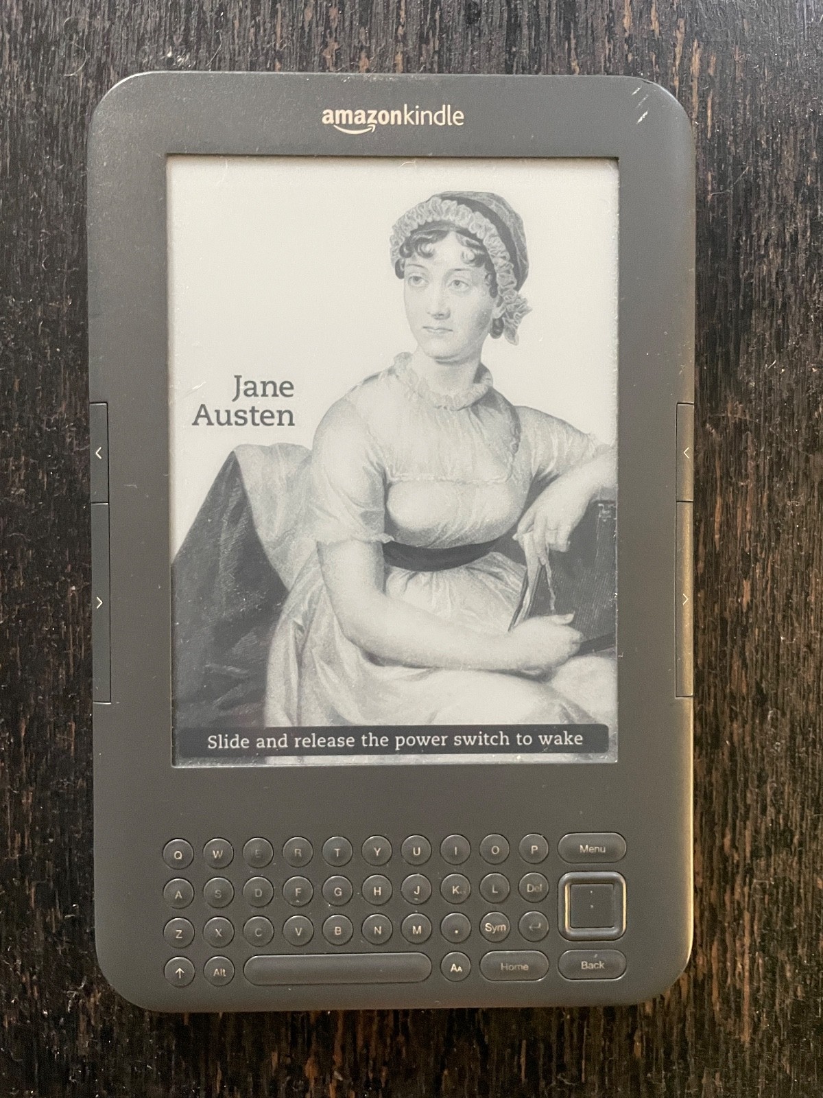 Kindle Keyboard 3rd gen FOR PARTS NOT WORKING