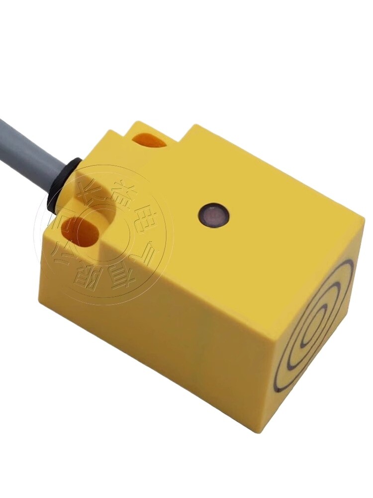 1PC proximity switch TL05X-18QT TL10X-25QT TL15X-30QT-AN6-C2 AP6-C2