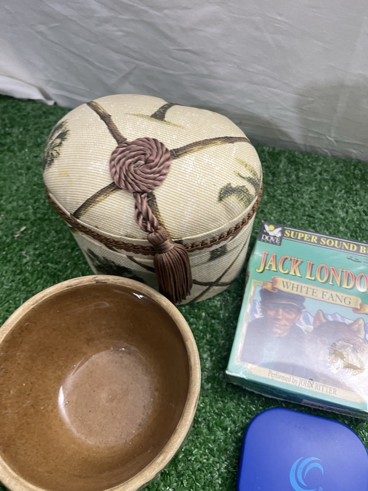 Lots Of Different Items-What You See In The Pictures Are What You Get.-Lot #04