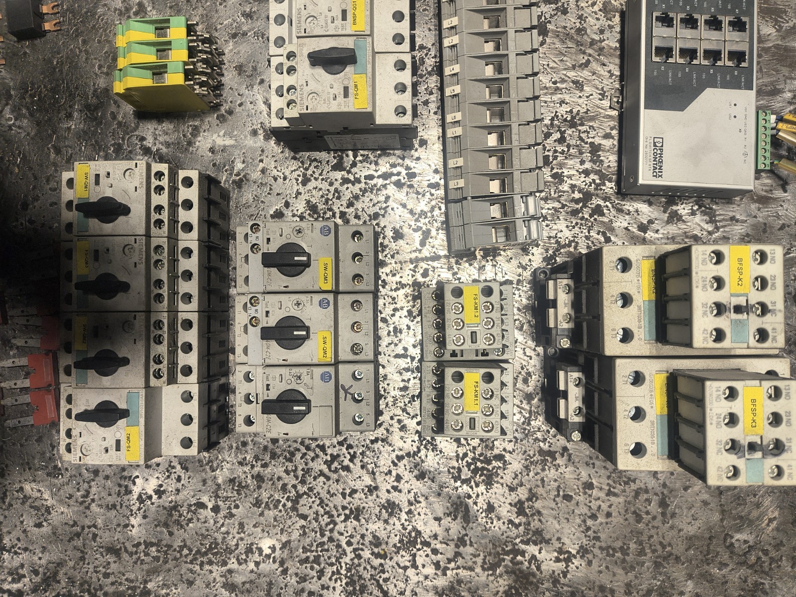 Siemens Controls Lot