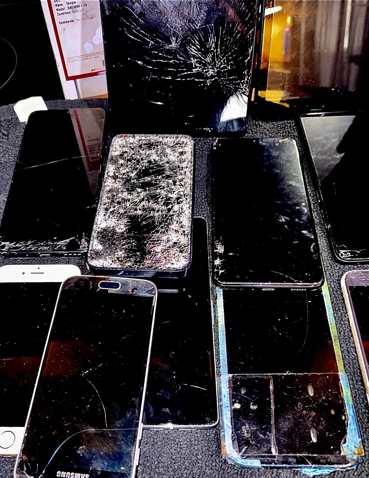Lot Of 11 Phones And 2 Tablets Google Pixel 7 Pro iPhones Samsung Apple Motoroa