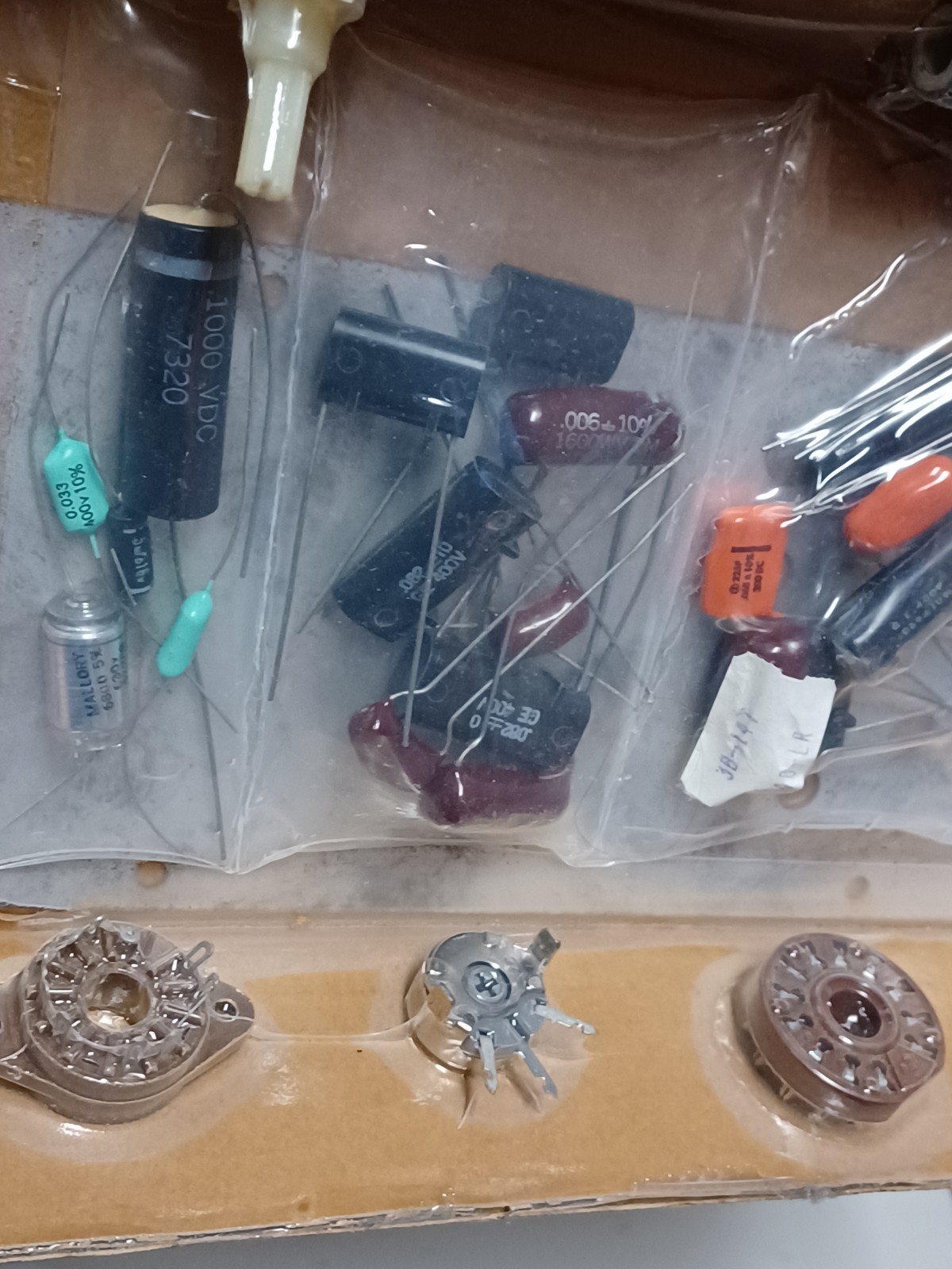 Vintage TV / Radio Electronics Set #2