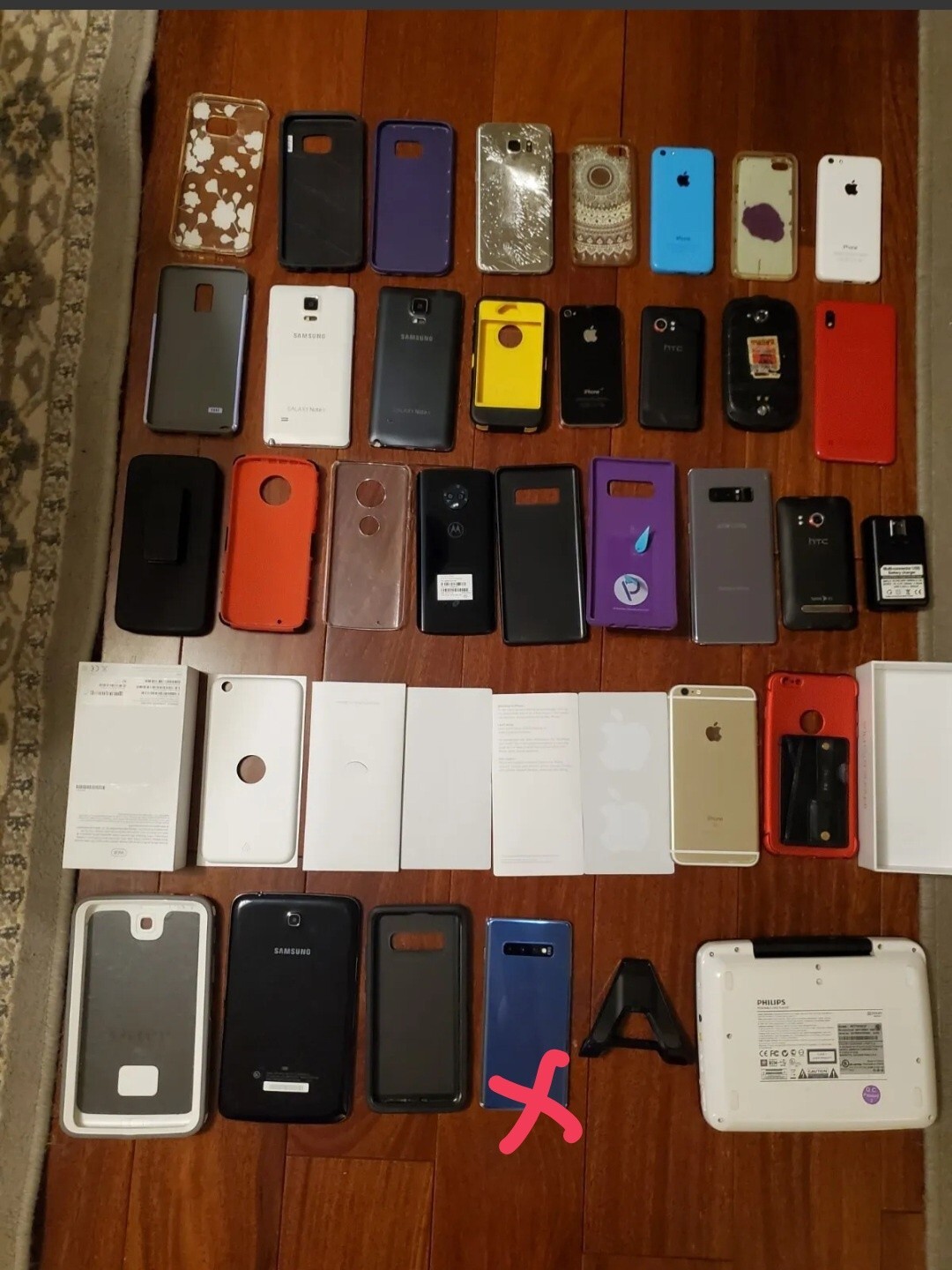 Lot of Phones, Apple and Samsung ( WHAT YOU SEE IS WHAT YOU GET)