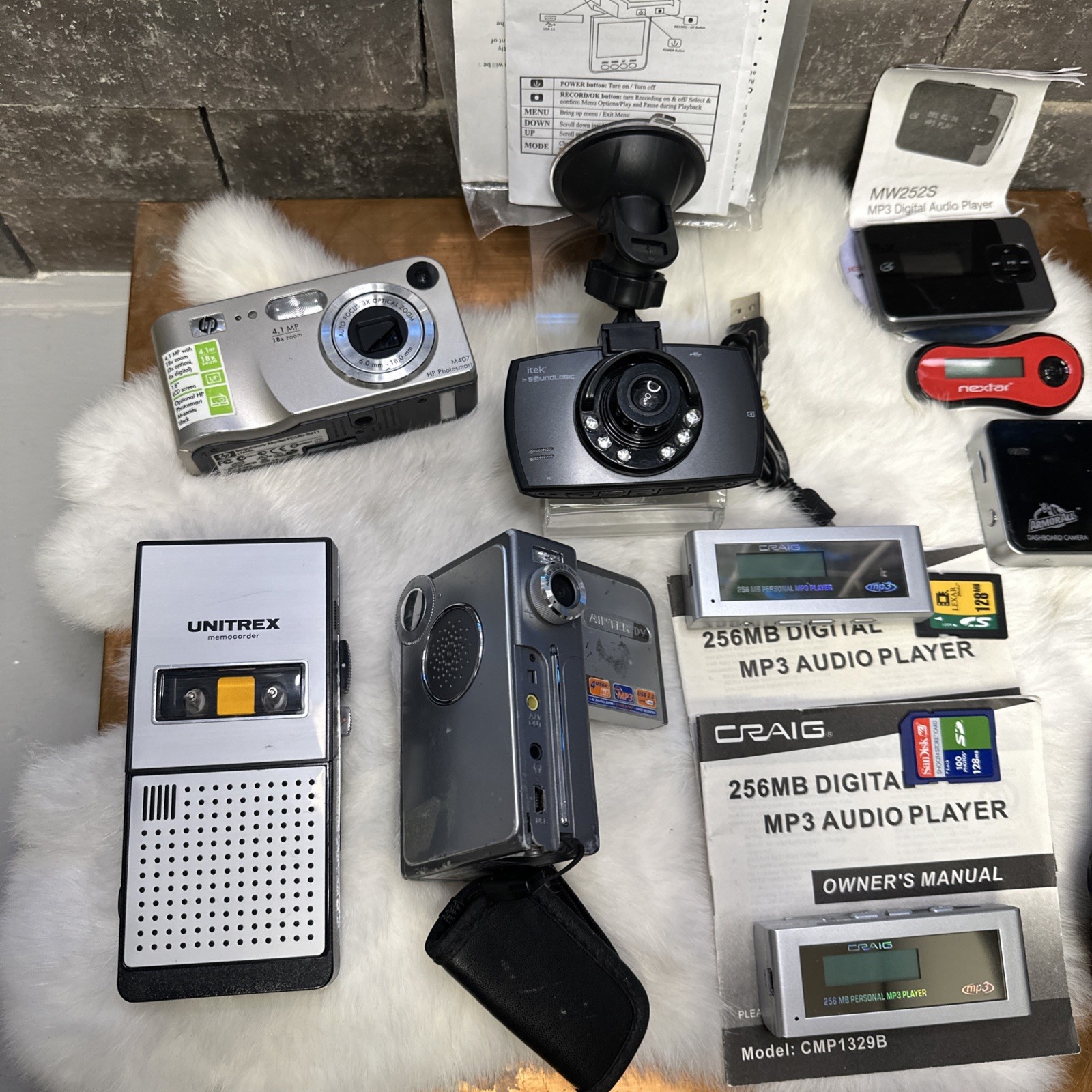 Electronic Devices, Mp3 Player, Recording Device, Dash Cam, Mouse, Lot Of 10