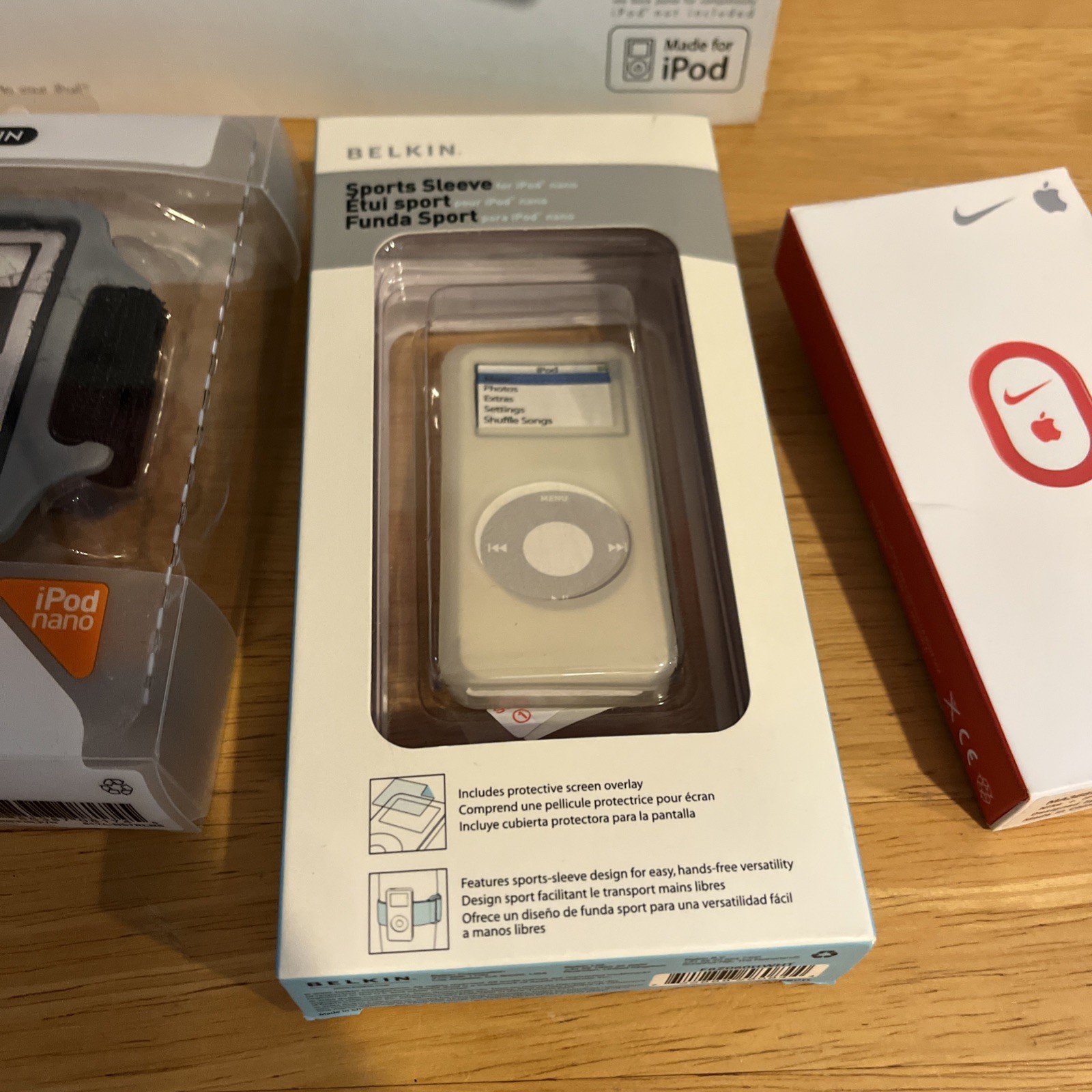 Lot Of 6 iPod And iPhone Accessories Cases Speaker Dock For iPod