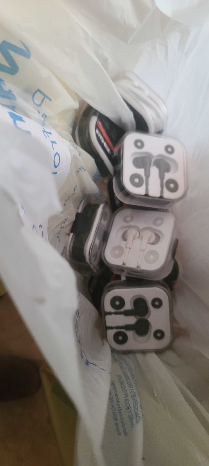 Wholesale Bulk Lot – 161 Pcs (Cables, Earbuds, Chargers) [Check Description]