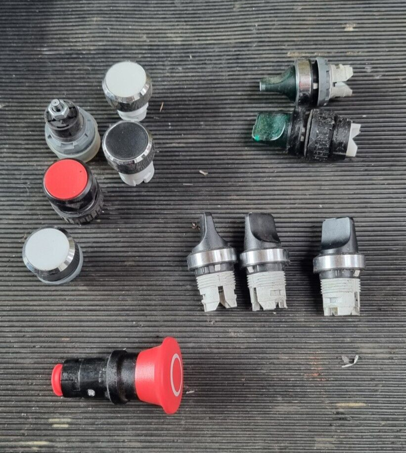 MIXED LOT OF 11 UNBRANDED VARIOUS ELECTRONIC SWITCHES (R1S7.3B2)