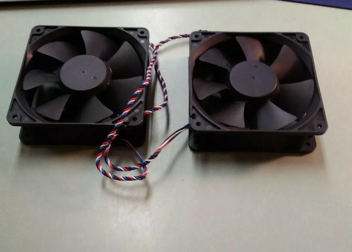LOT OF 2 Server Cooling FANS DD12038B12H 12V 1.05A