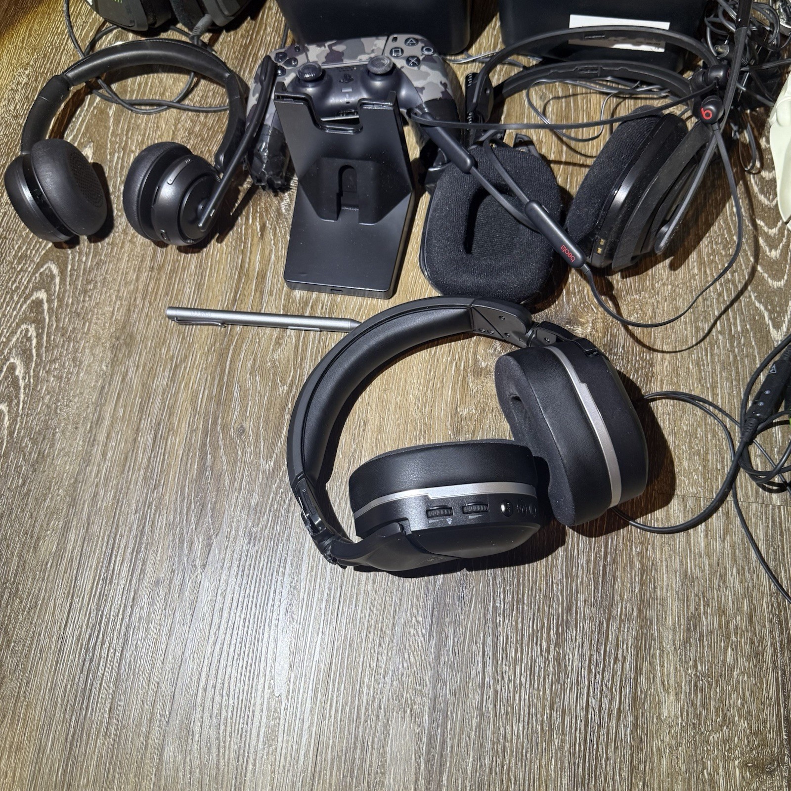 Electronics Parts Lot HP Laptop PS5 Astro Turtle Beach Nintendo Logitech Beats