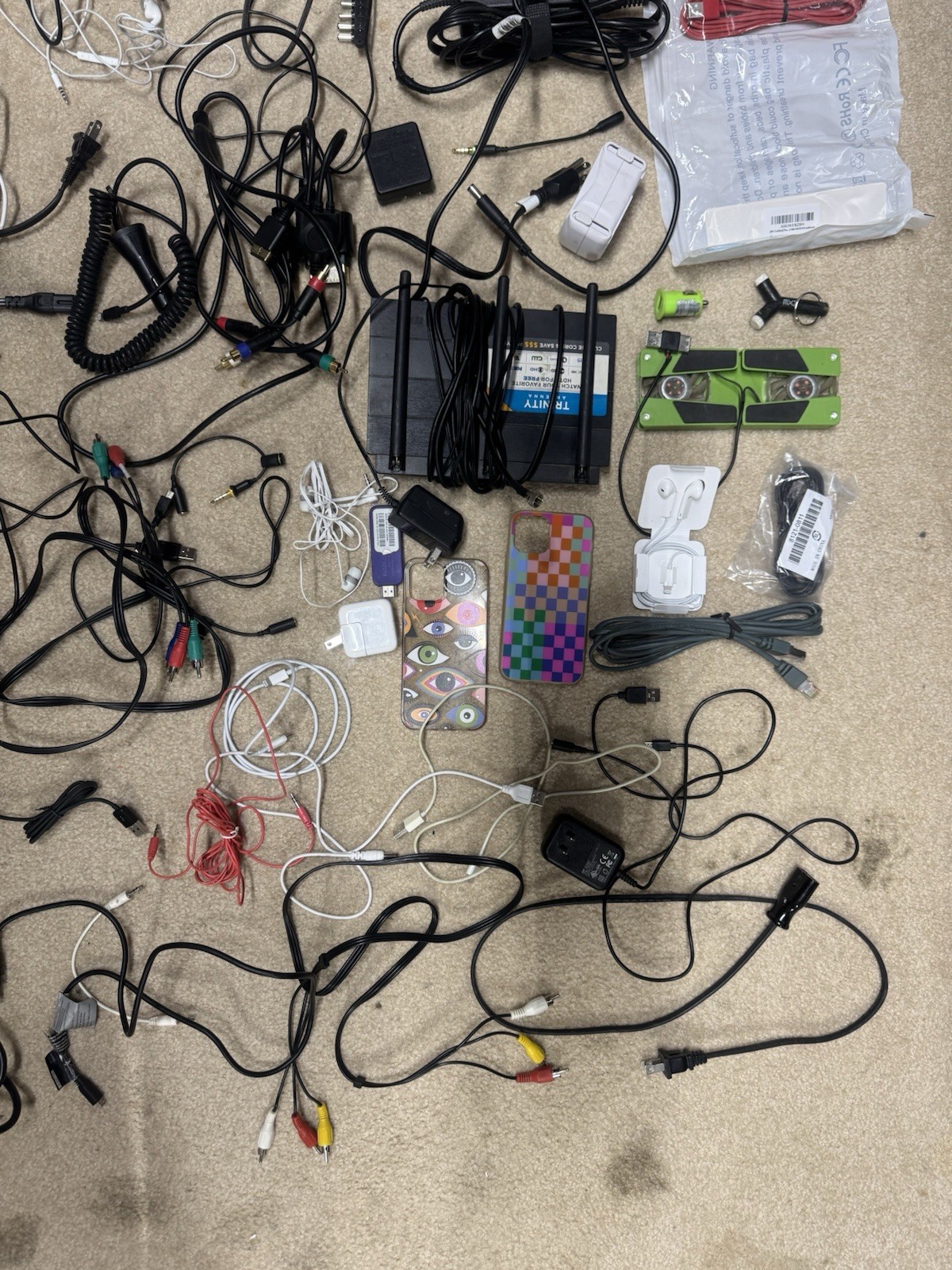 Mixed Lot – Earphones, Charging Cables, Wall Adapters, Cord, Power Cords, Plugs