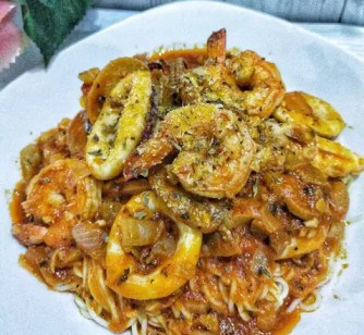 spaghetti seafood marinara