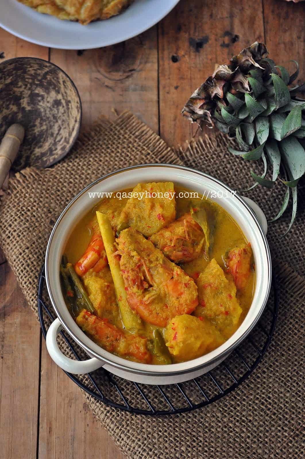 MASAK LEMAK UDANG DAN NENAS