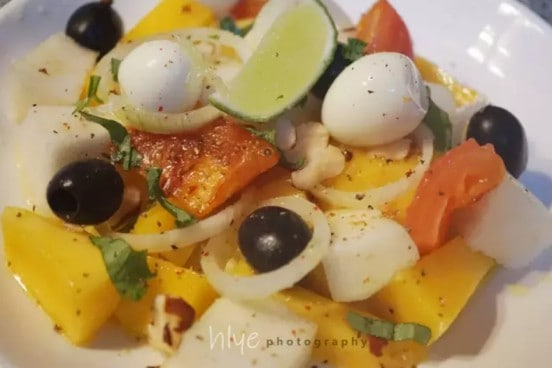 Salad buah enak berkonsep Mediterranean
