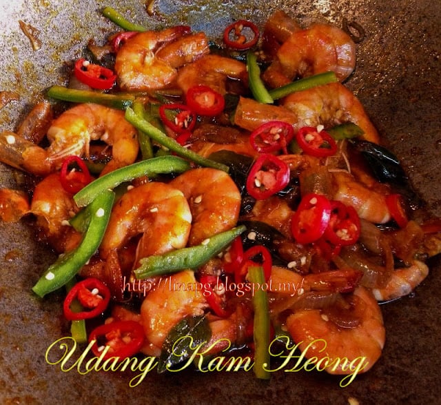 Udang masak kam heong