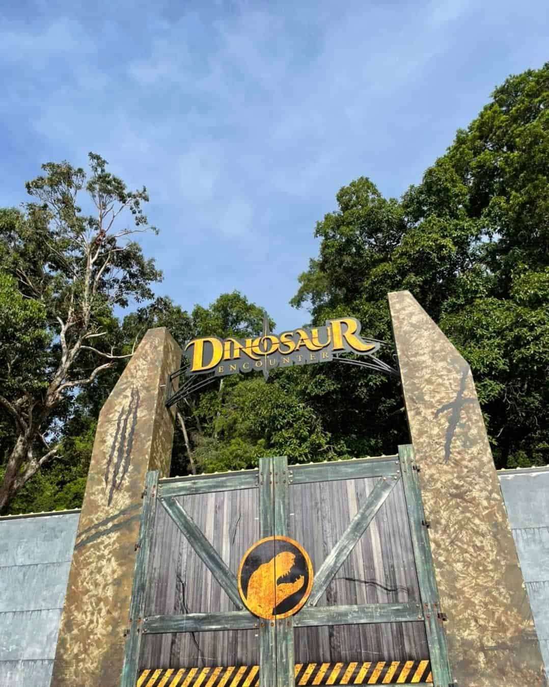 Dinosour Encounter